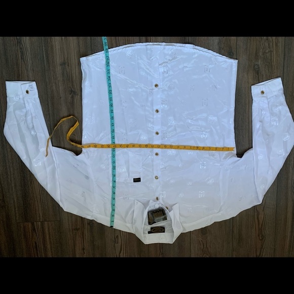 Shirt - Picture 2 of 6